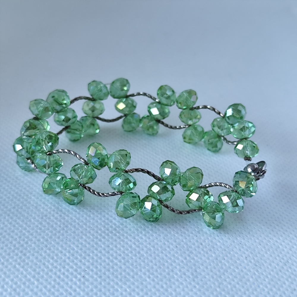 Green Crystal Beaded Bracelet on Silver Wire